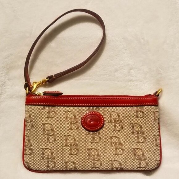Dooney and Bourke Slim Wristlet EUC - Picture 1 of 4